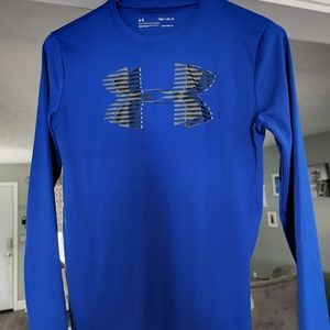 Underarmor youth shirts